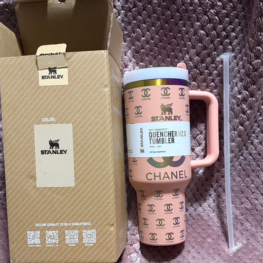 Stanley Peach Tumbler with Logo - Picture 2 of 10